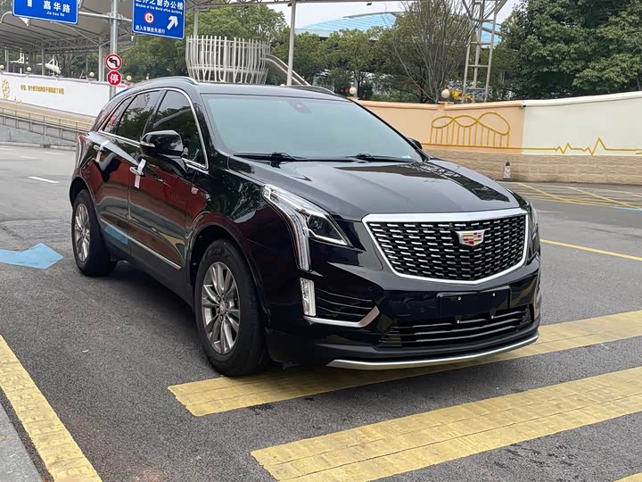 Фото 3 - Cadillac XT5