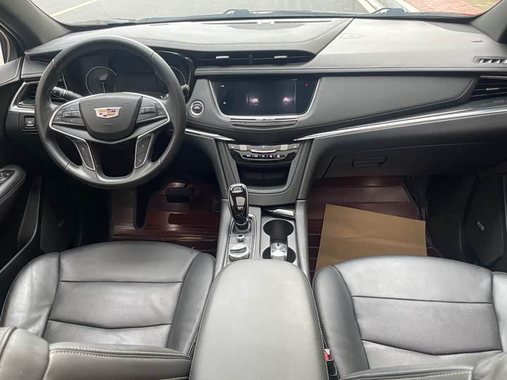 Фото 5 - Cadillac XT5