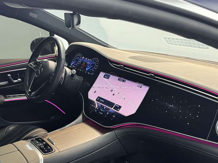 Фото 8 - Mercedes-Benz EQS