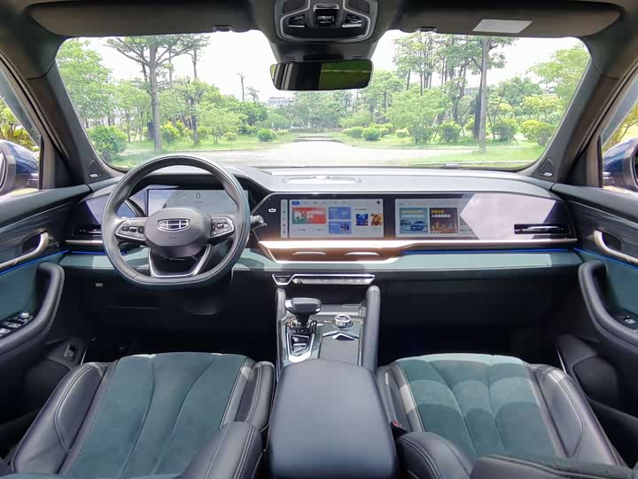 Фото 12 - Geely Monjaro