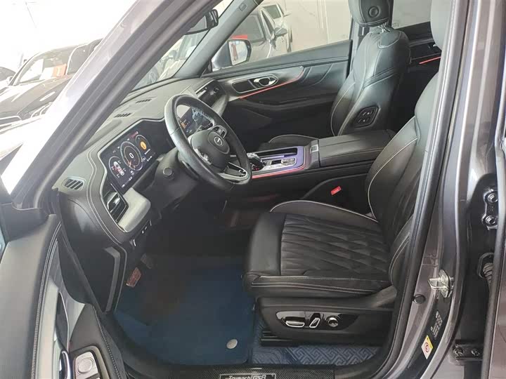 Фото 15 - GAC Trumpchi GS8