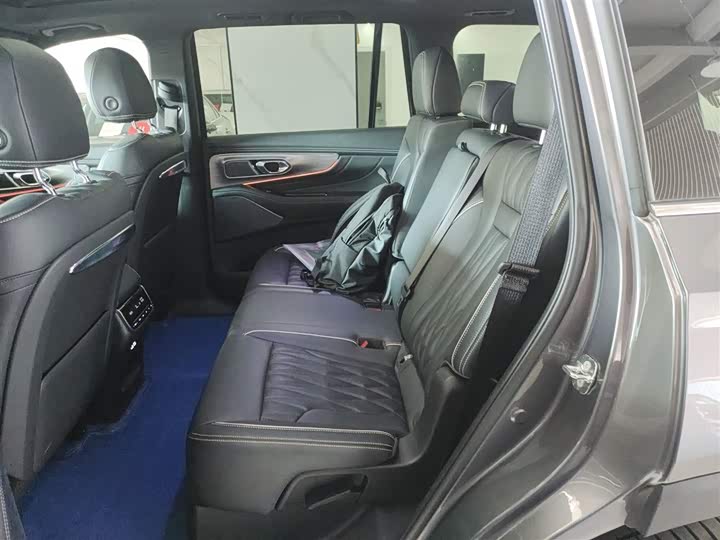 Фото 17 - GAC Trumpchi GS8