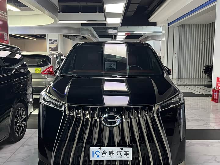 Фото 2 - GAC Trumpchi M8