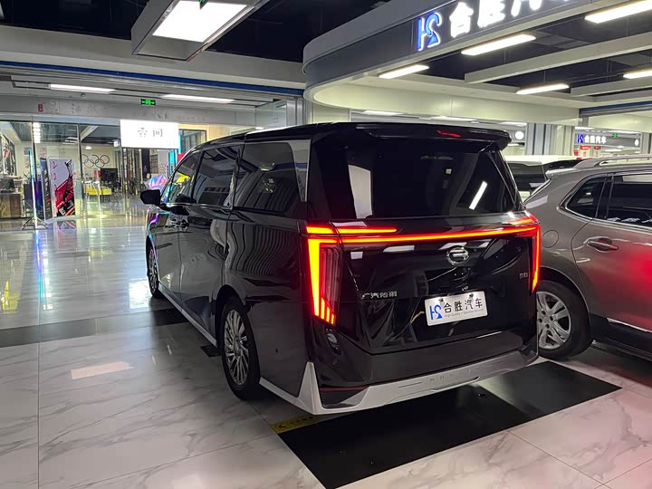 Фото 9 - GAC Trumpchi M8