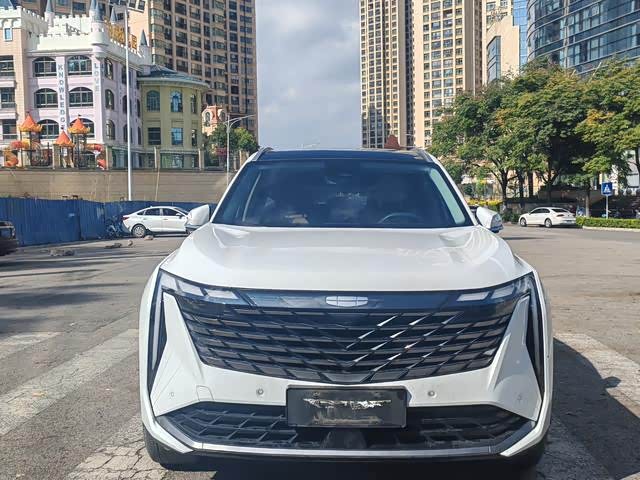 Фото 2 - Geely Atlas L