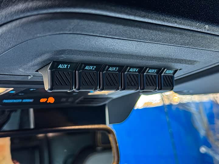 Фото 23 - Ford Bronco