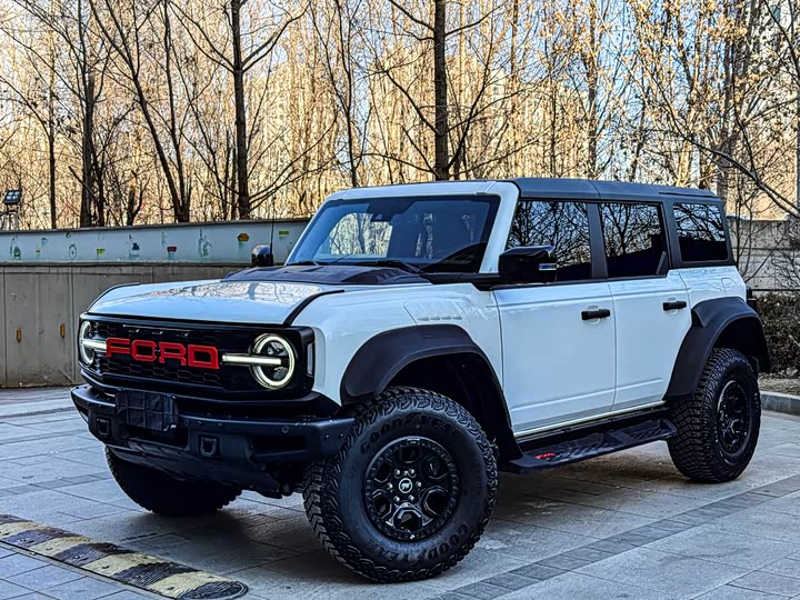 Фото 5 - Ford Bronco