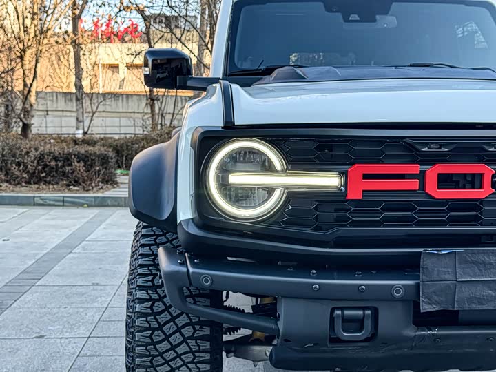 Фото 9 - Ford Bronco