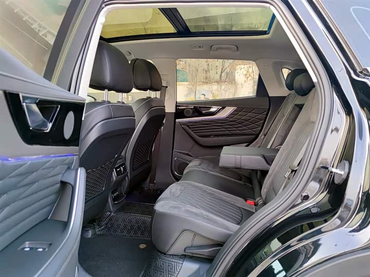 Фото 10 - Hongqi HS5