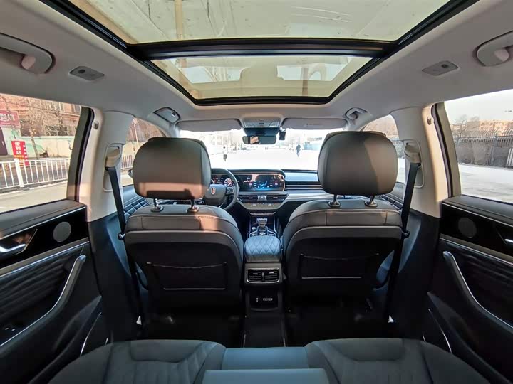 Фото 19 - Hongqi HS5