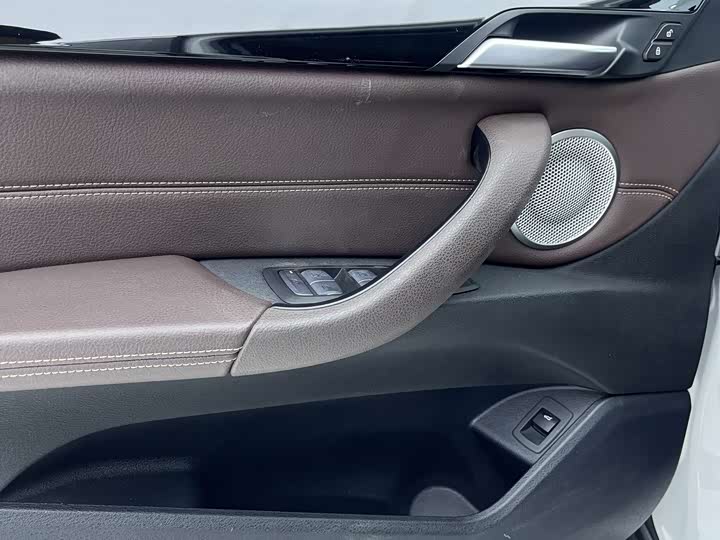 Фото 23 - BMW X1