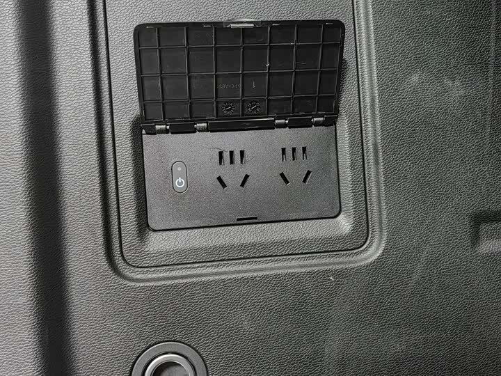 Фото 31 - BAIC Beijing BJ40 Hybrid