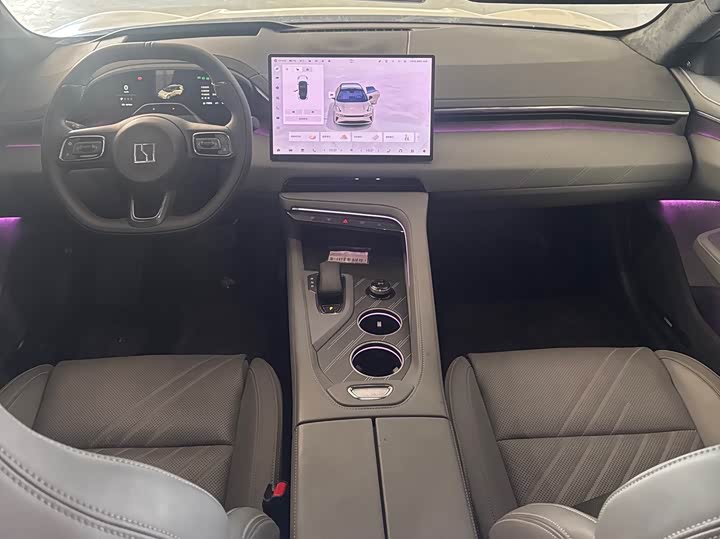 Фото 10 - Zeekr 001