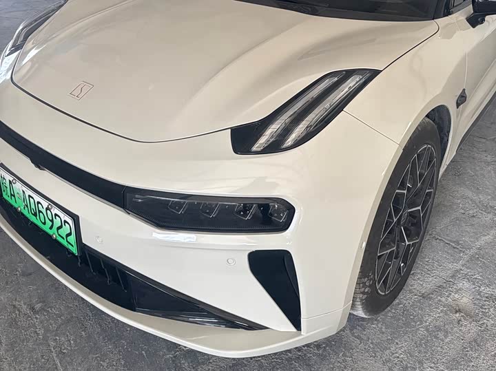 Фото 5 - Zeekr 001