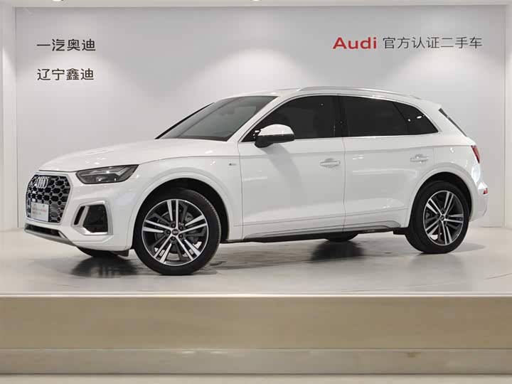 Фото 1 - Audi Q5L
