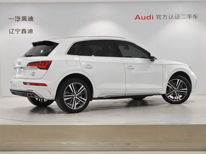 Фото 4 - Audi Q5L