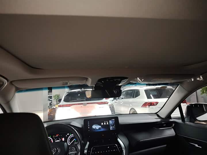 Фото 18 - Toyota Venza