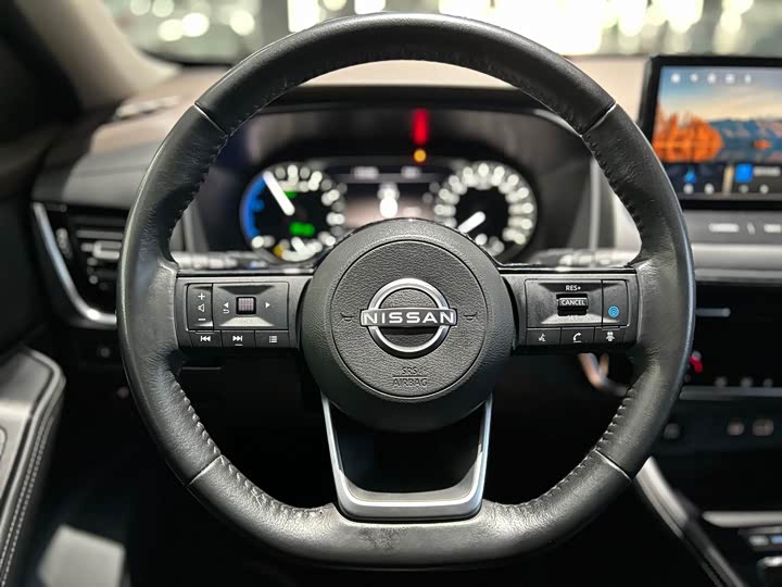 Фото 11 - Nissan X-Trail