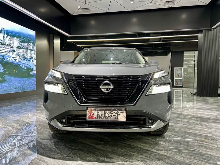 Фото 2 - Nissan X-Trail