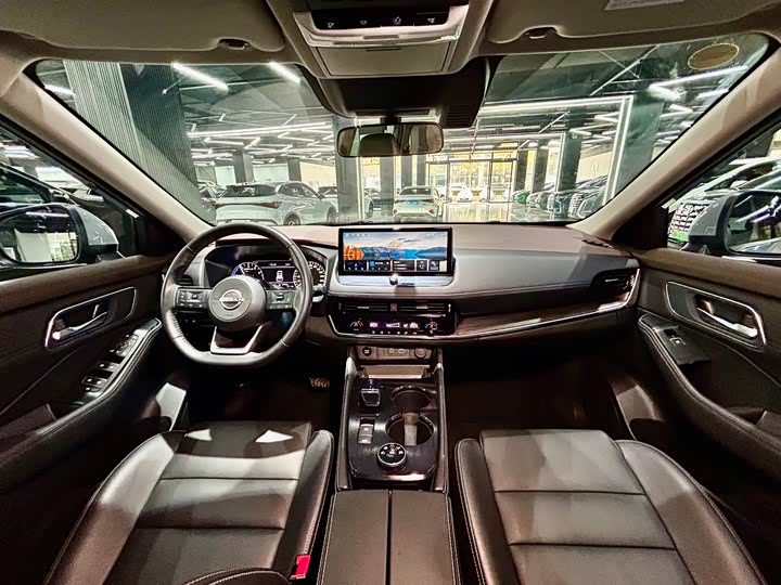 Фото 28 - Nissan X-Trail