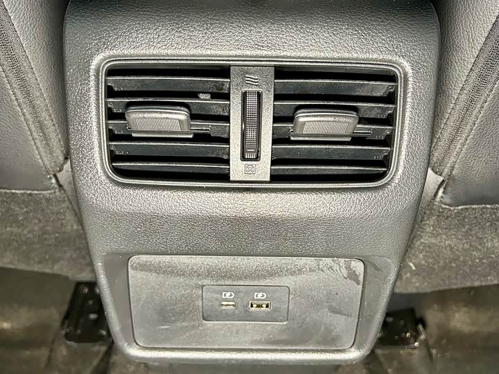 Фото 29 - Nissan X-Trail