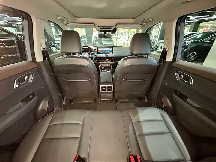 Фото 30 - Nissan X-Trail