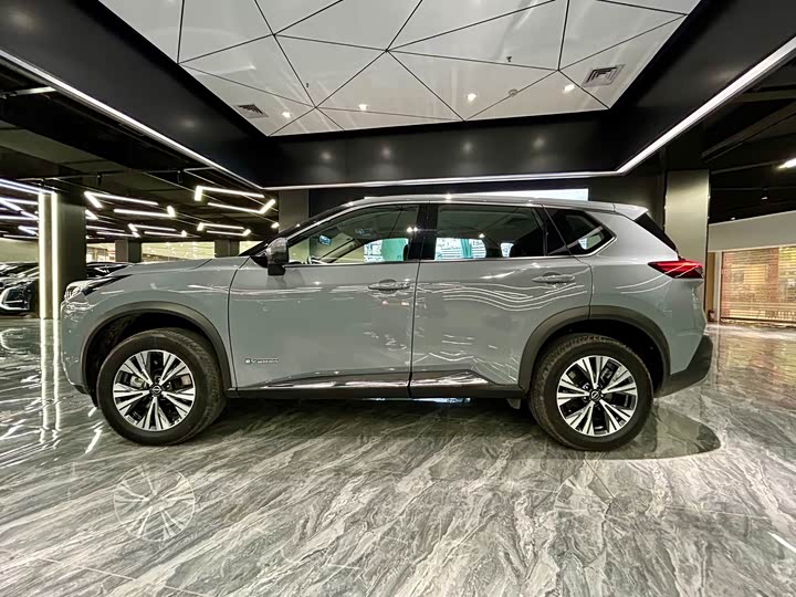 Фото 8 - Nissan X-Trail