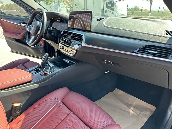 Фото 12 - BMW 5 Series Hybrid