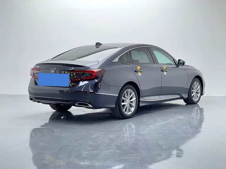 Фото 6 - Honda Accord