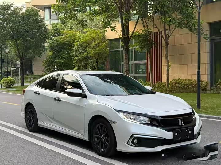 Фото 3 - Honda Civic