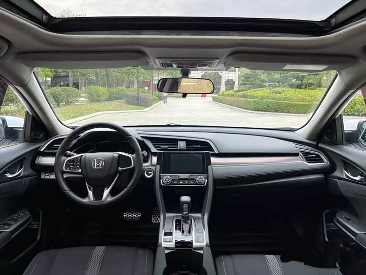 Фото 6 - Honda Civic