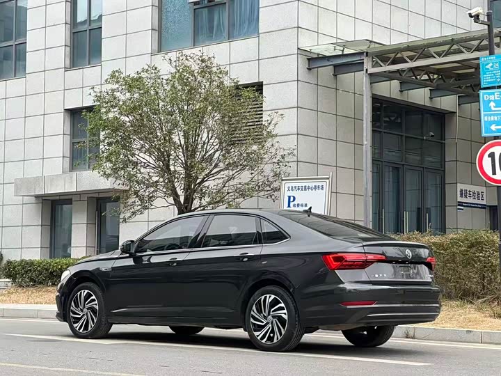 Фото 11 - Volkswagen Sagitar L