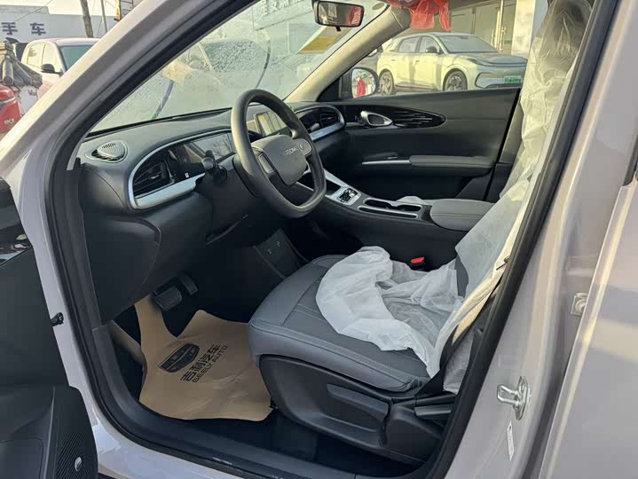 Фото 4 - Geely Galaxy Geome