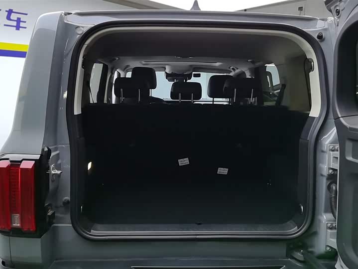 Фото 4 - Tank 300