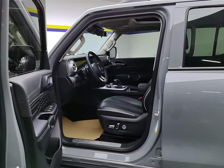 Фото 9 - Tank 300