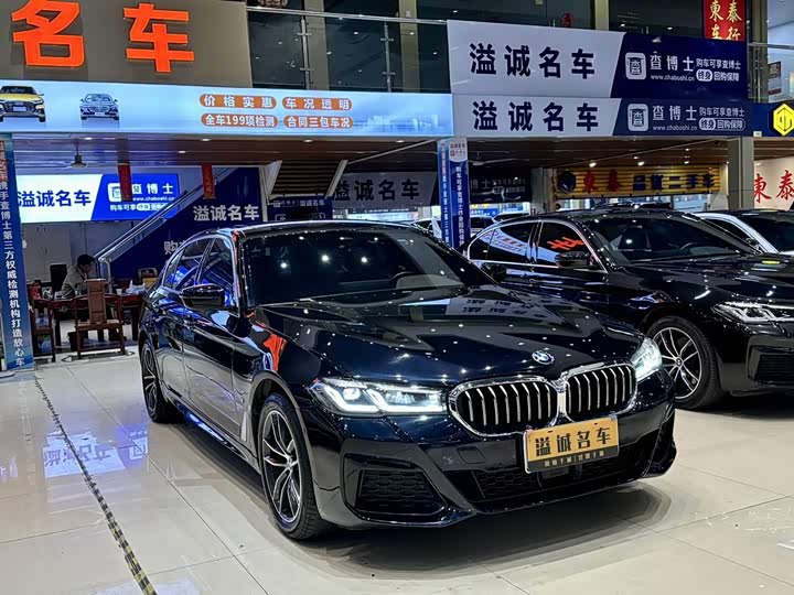 Фото 3 - BMW 5 Series