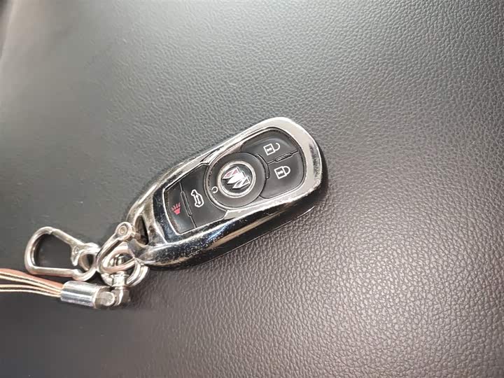 Фото 15 - Buick GL8 ES