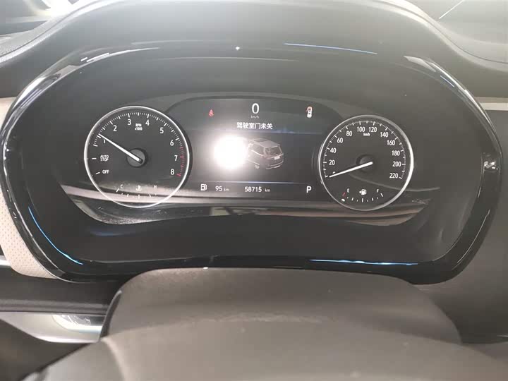 Фото 18 - Buick GL8 ES