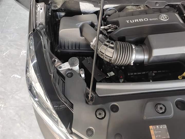 Фото 28 - Buick GL8 ES