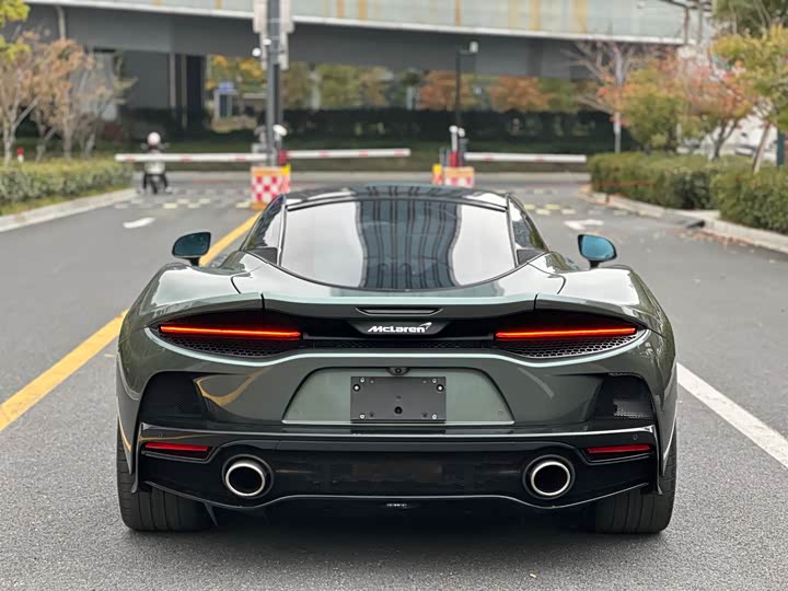 Фото 9 - McLaren GT