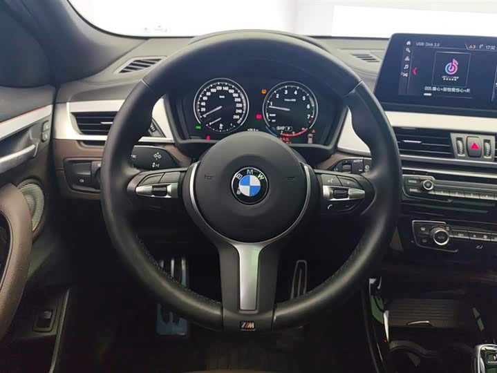 Фото 15 - BMW X2