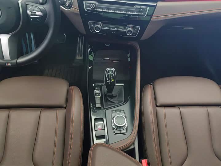 Фото 16 - BMW X2