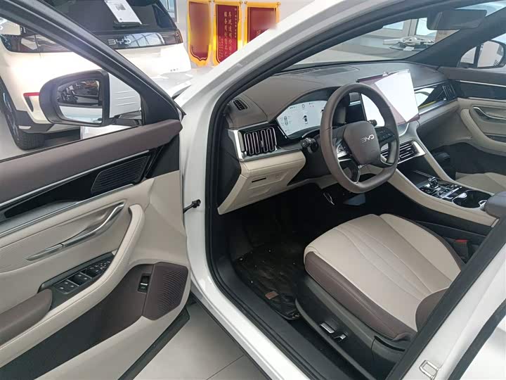 Фото 16 - BYD Song Plus Hybrid/EV