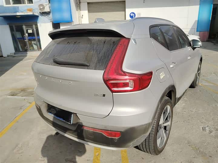 Фото 7 - Volvo XC40