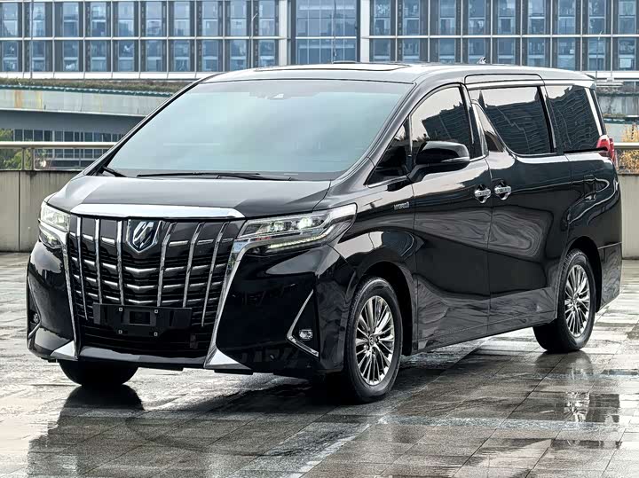 Фото 1 - Toyota Alphard