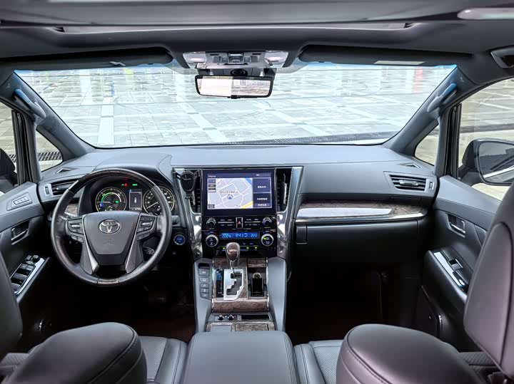 Фото 14 - Toyota Alphard