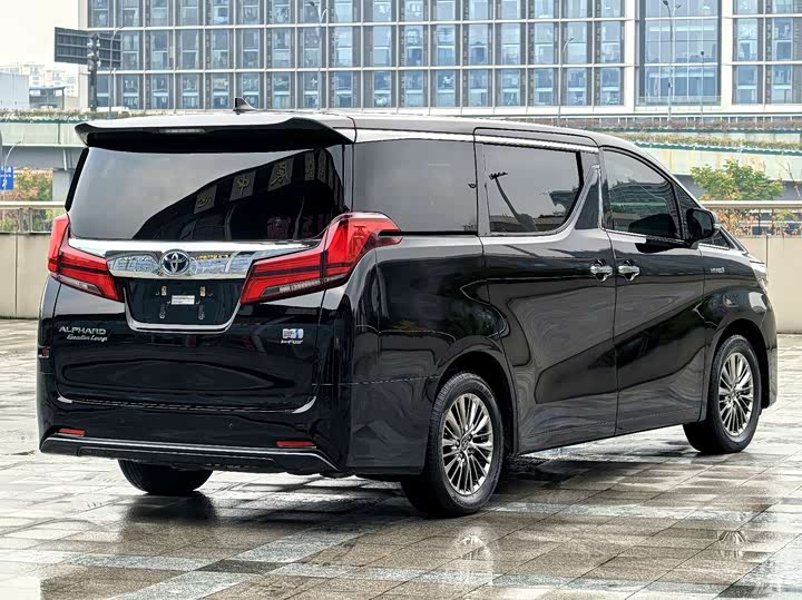 Фото 22 - Toyota Alphard