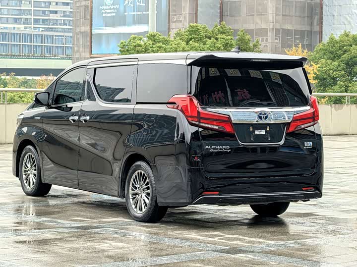 Фото 6 - Toyota Alphard