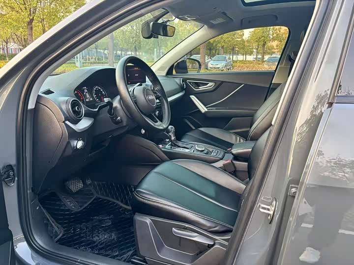 Фото 4 - Audi Q2L