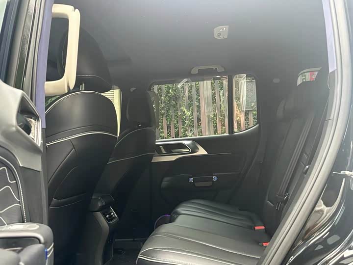 Фото 6 - Tank 300